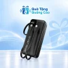 AKUS A20 Pro màu đen với hai cáp tích hợp trên nền thương hiệu
