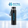 Bình giữ nhiệt 1.000 ml màu đen trên nền Quà Tặng Quảng Cáo xanh nhạt