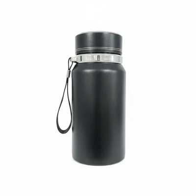 Bình giữ nhiệt 600 ml màu đen, nắp đen, vòng cổ bạc và dây đeo ngắn