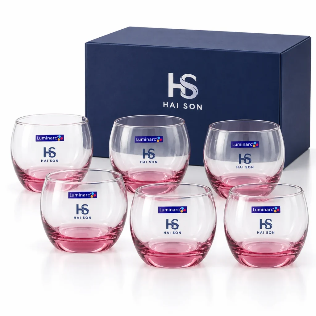 Minh họa sáu ly Luminarc J5386 cạnh hộp xanh đậm với nhận diện HAI SON