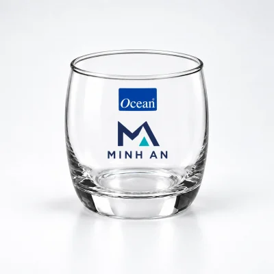 Minh họa biểu tượng MA và tên MINH AN dưới tem Ocean trên ly B13009