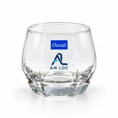 Minh họa biểu tượng AL và tên AN LOC phía dưới tem Ocean trên ly B17112