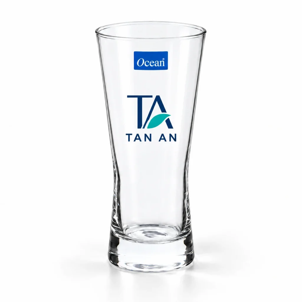 Minh họa biểu tượng TA và tên TAN AN dưới tem Ocean trên ly B21312