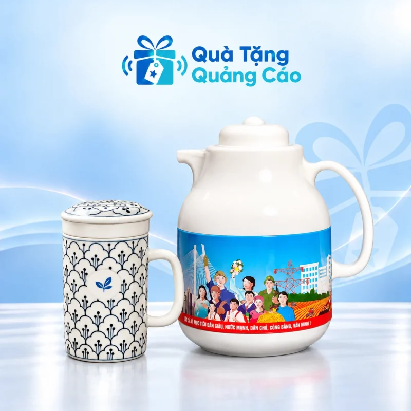Bộ quà phích Rạng Đông 1L và cốc sứ lọc trà