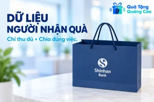 Túi giấy xanh in Shinhan Bank cùng tiêu đề dữ liệu người nhận quà