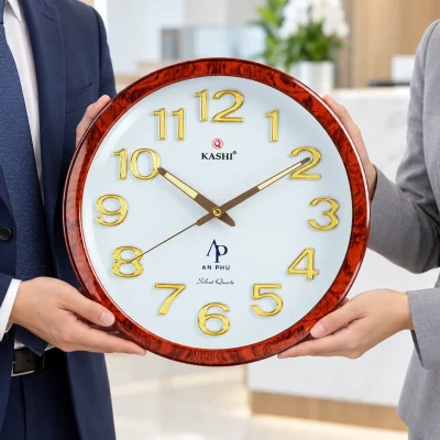 Minh họa trao đồng hồ Kashi HM226 in logo An Phú