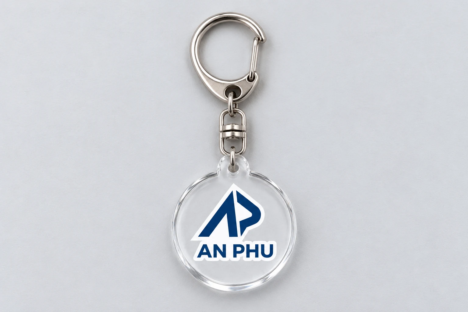 Minh họa toàn dáng móc khóa mica tròn AN PHU khoen móc khỉ Minh họa toàn dáng móc khóa mica tròn AN PHU khoen móc khỉ
