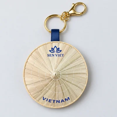 Minh họa nhận diện SEN VIET và chữ VIETNAM ở hai vị trí trên nón lá