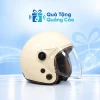Mũ bảo hiểm 3/4 màu kem có kính trong trên nền Quà Tặng Quảng Cáo