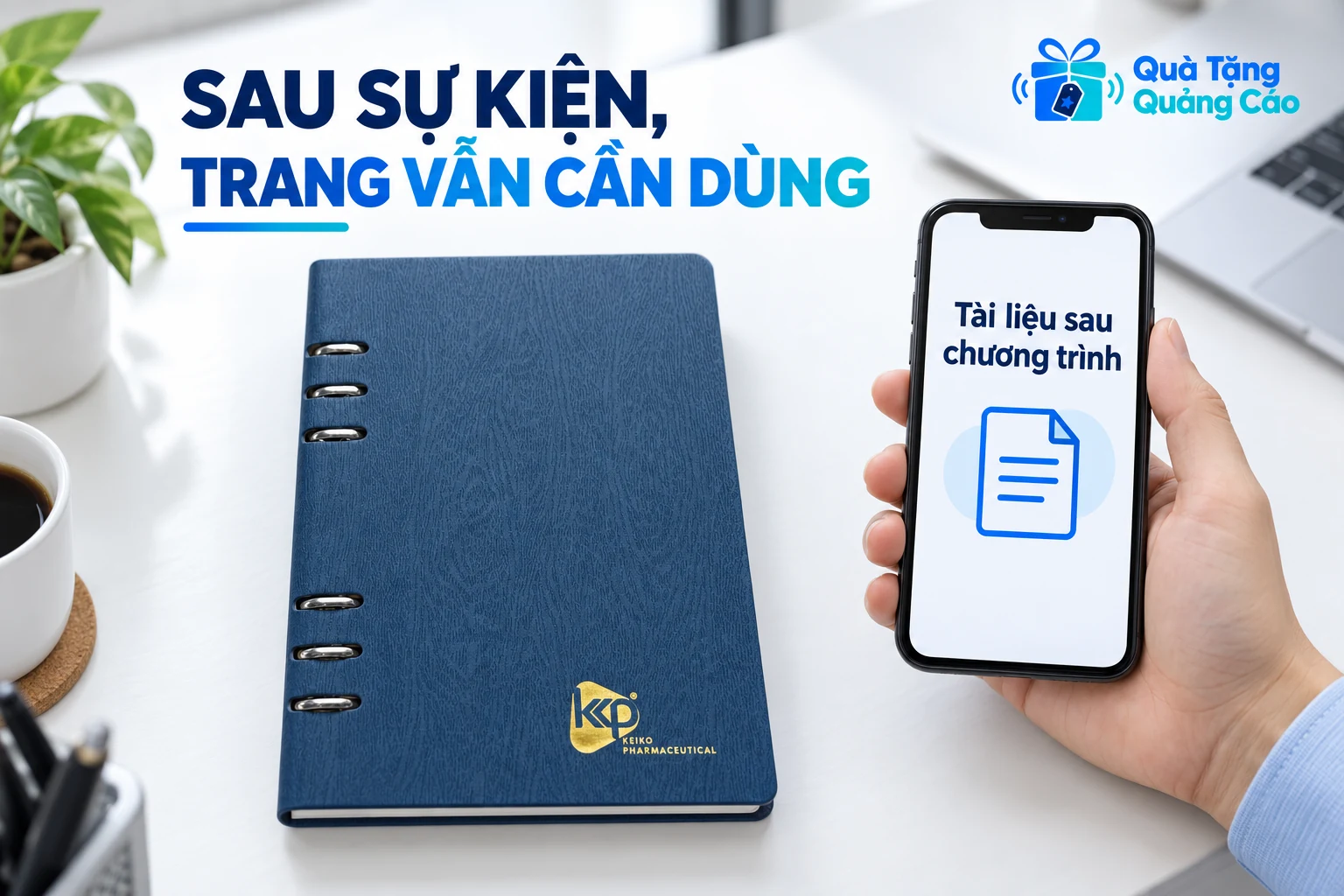 Sổ sáu vòng bên điện thoại hiển thị trang tài liệu minh họa sau chương trình