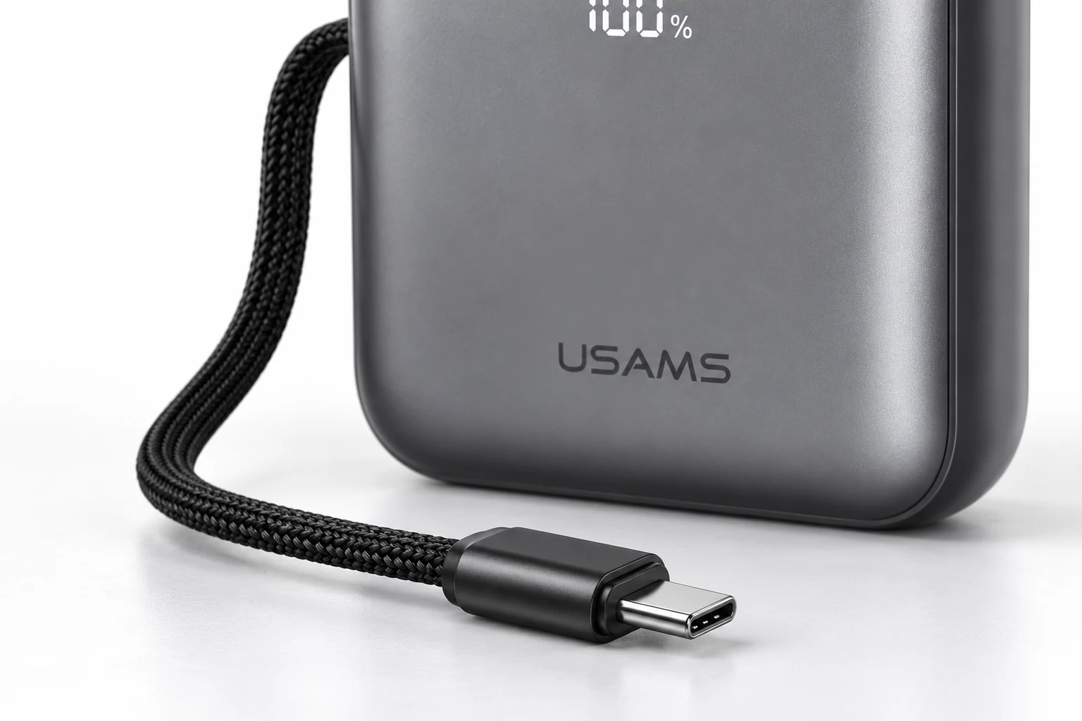 Minh họa cận cáp tích hợp và đầu USB-C của USAMS PB86 Minh họa cận cáp tích hợp và đầu USB-C của USAMS PB86